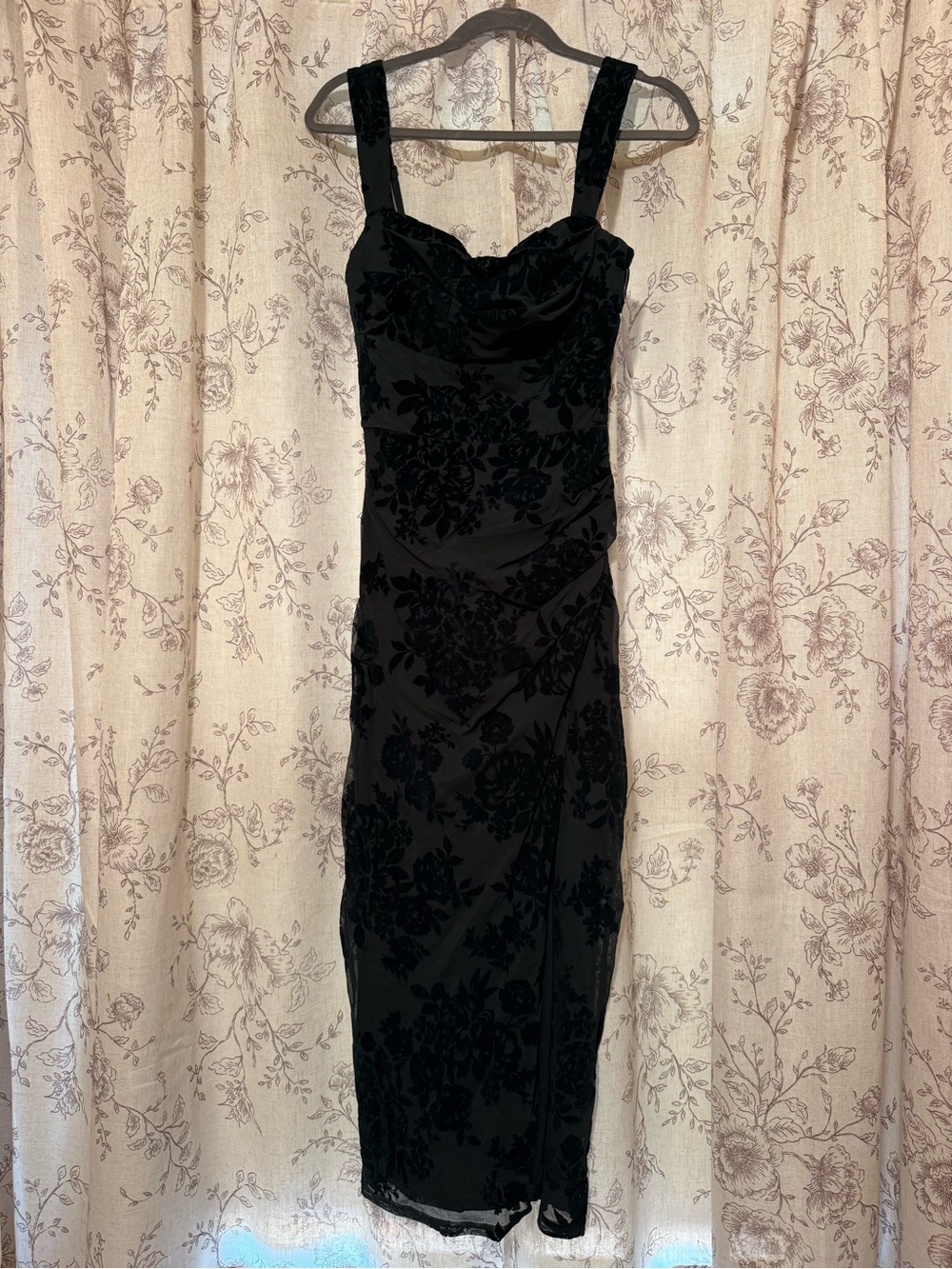 Hunter green Floral Velvet Sheath Dress - Windsor